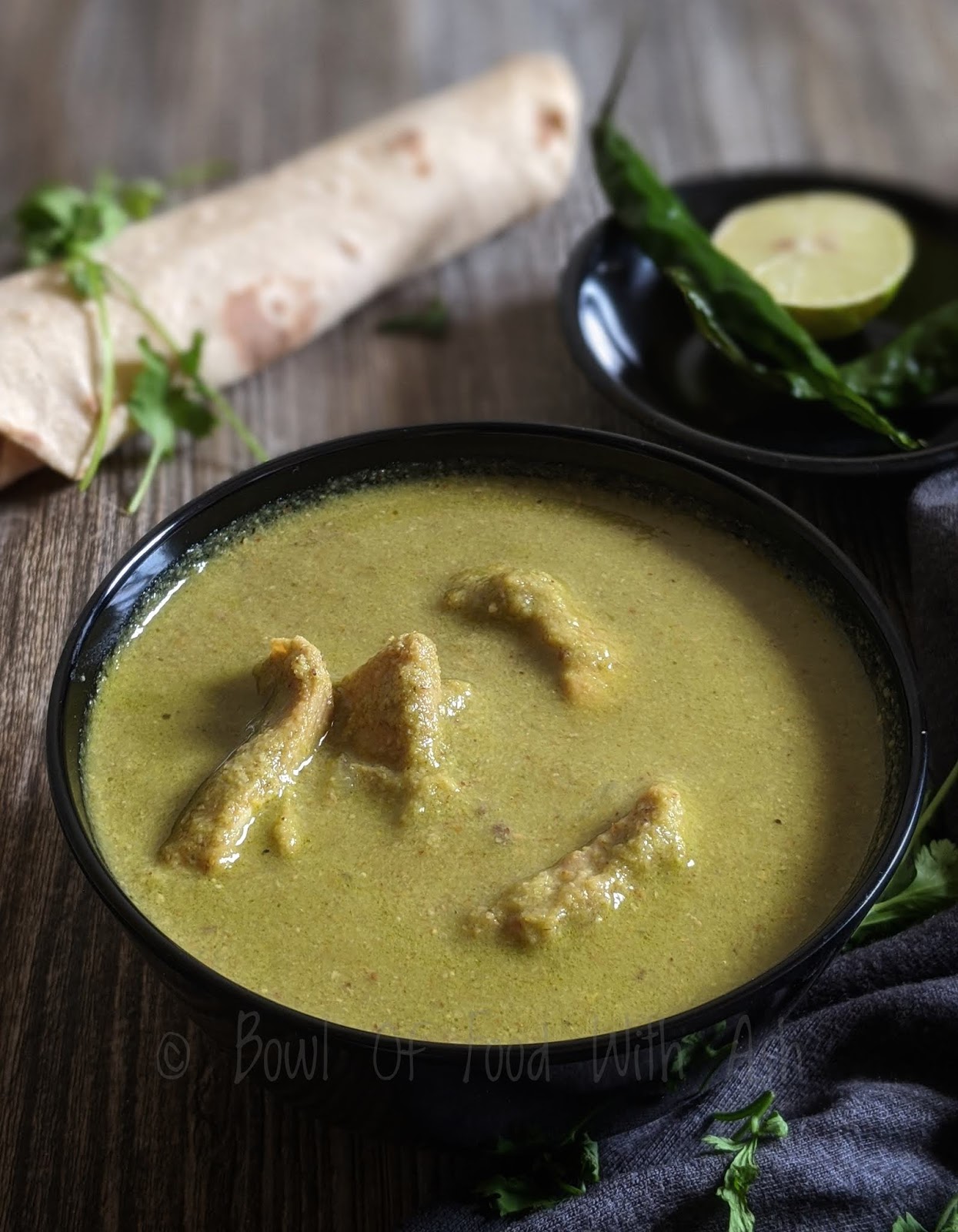 Bowl Of Food With Ash Green Chicken Curry How To Make Coriander