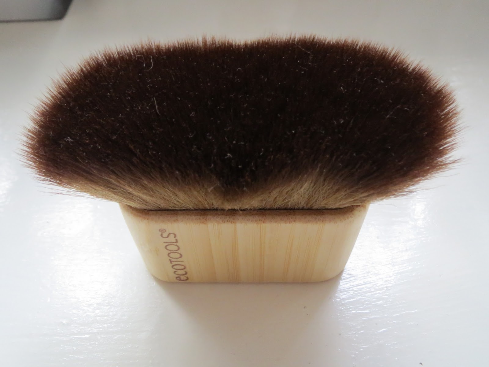 KathleensBeautyBlog EcoTools Face and Body Sculpting Brush & Airbrush