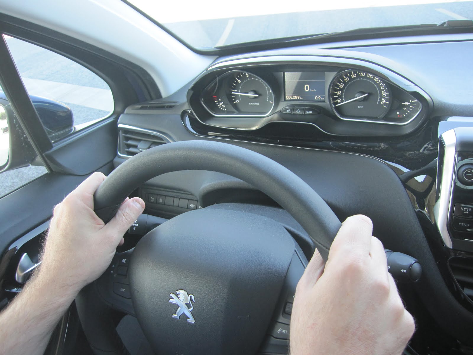 Volant Qui Se Bloque En Roulant Voiture du Futur: Le petit volant est-il l'avenir de l'automobile