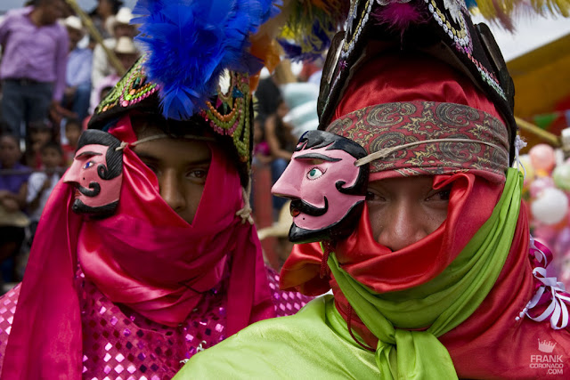 Trajes tipicos de Oaxaca fiesta San Pedro Ixtlahuaca
