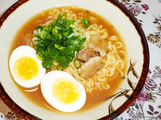 【ヒガシマル】札幌コクみそ亭 太麺