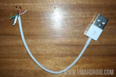 Langkah 1 Potong Ujung Kabel USB