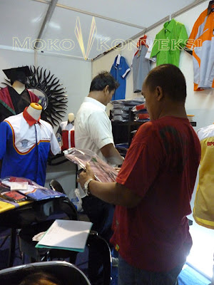 Pabrik baju Seragam promosi, supplier kaos dan jaket, Pesan Pakaian Seragam, jaket formal, Supllier kaosGolf, polo shirt Golf , safety wear 