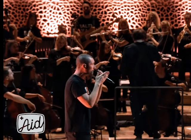 Bastille faz apresentação incrível com orquestra sinfônica em seu primeiro show do ano
