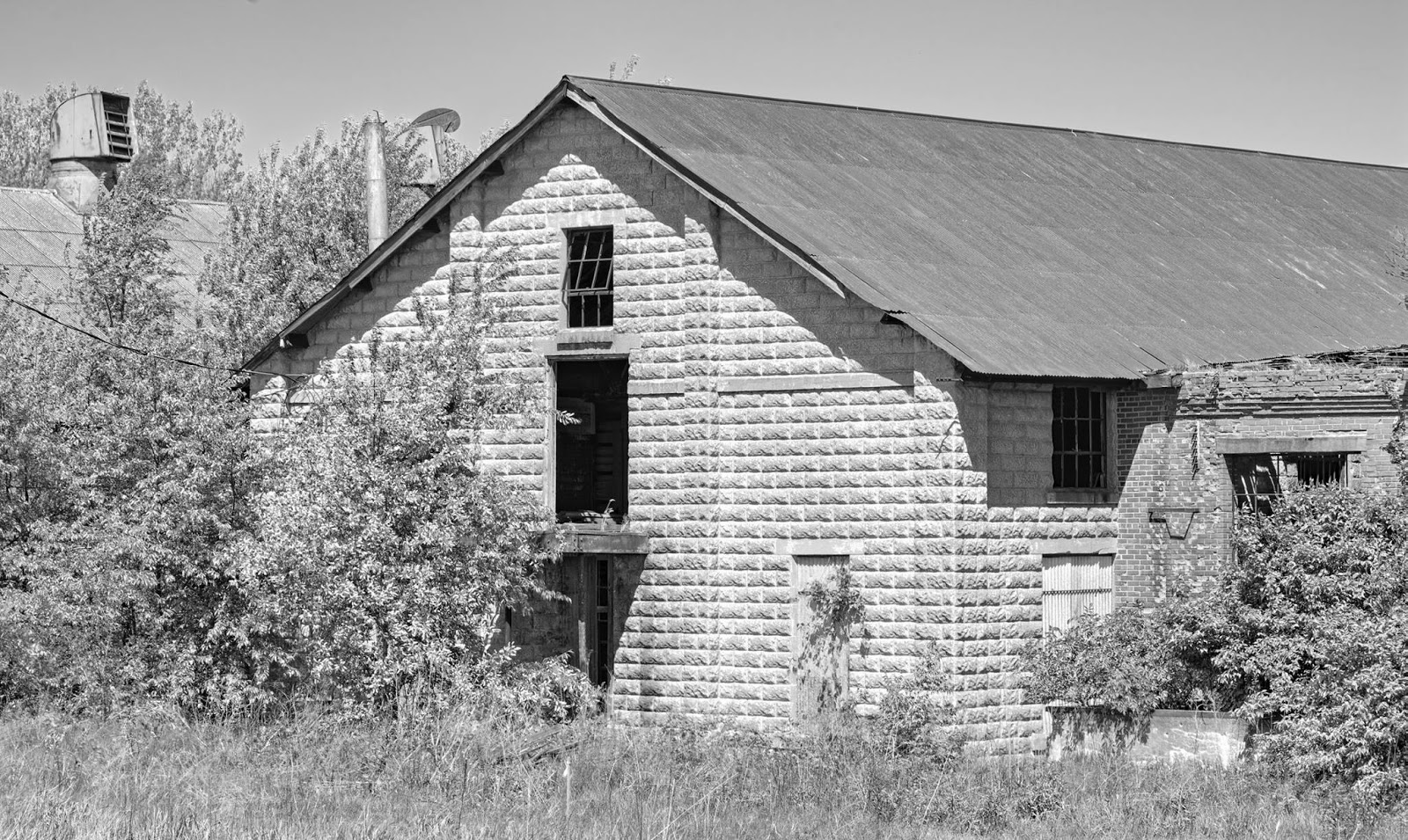 Towns and Nature Kernan, IL Abandoned Pipeline Steam Pumping Station
