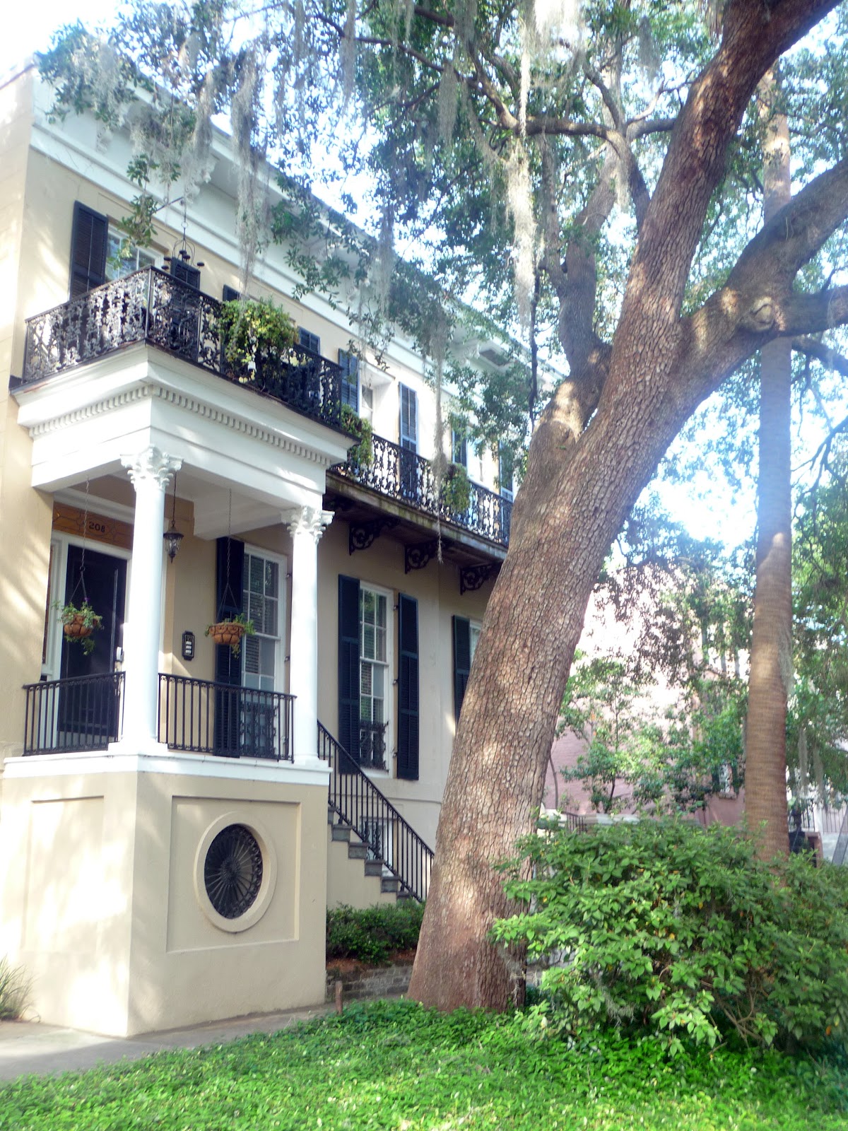 discount-available-with-savannah-getaways-life-tastes-good