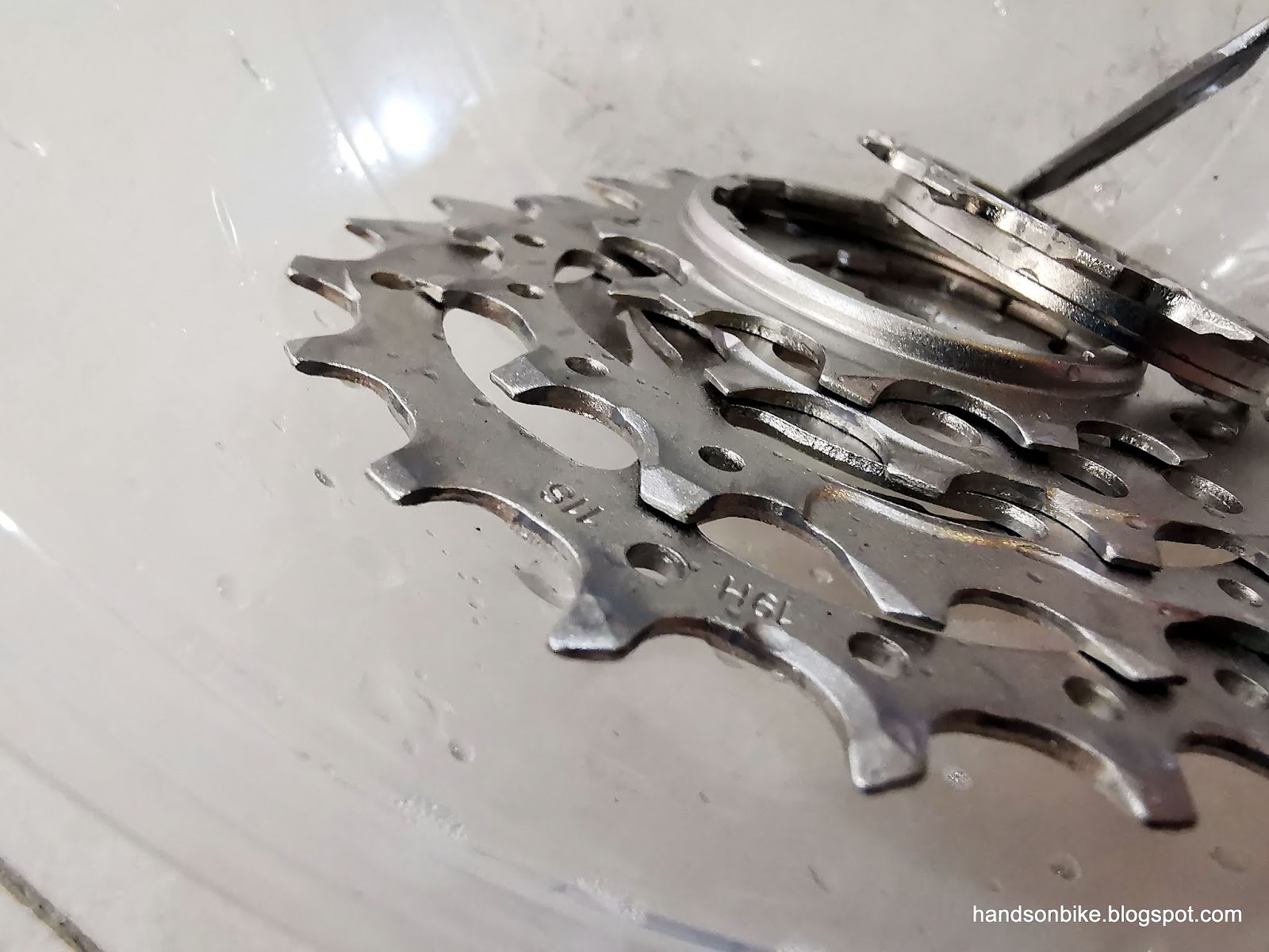 Hands On Bike Ultrasonic Cleaning for Chain and Cassette