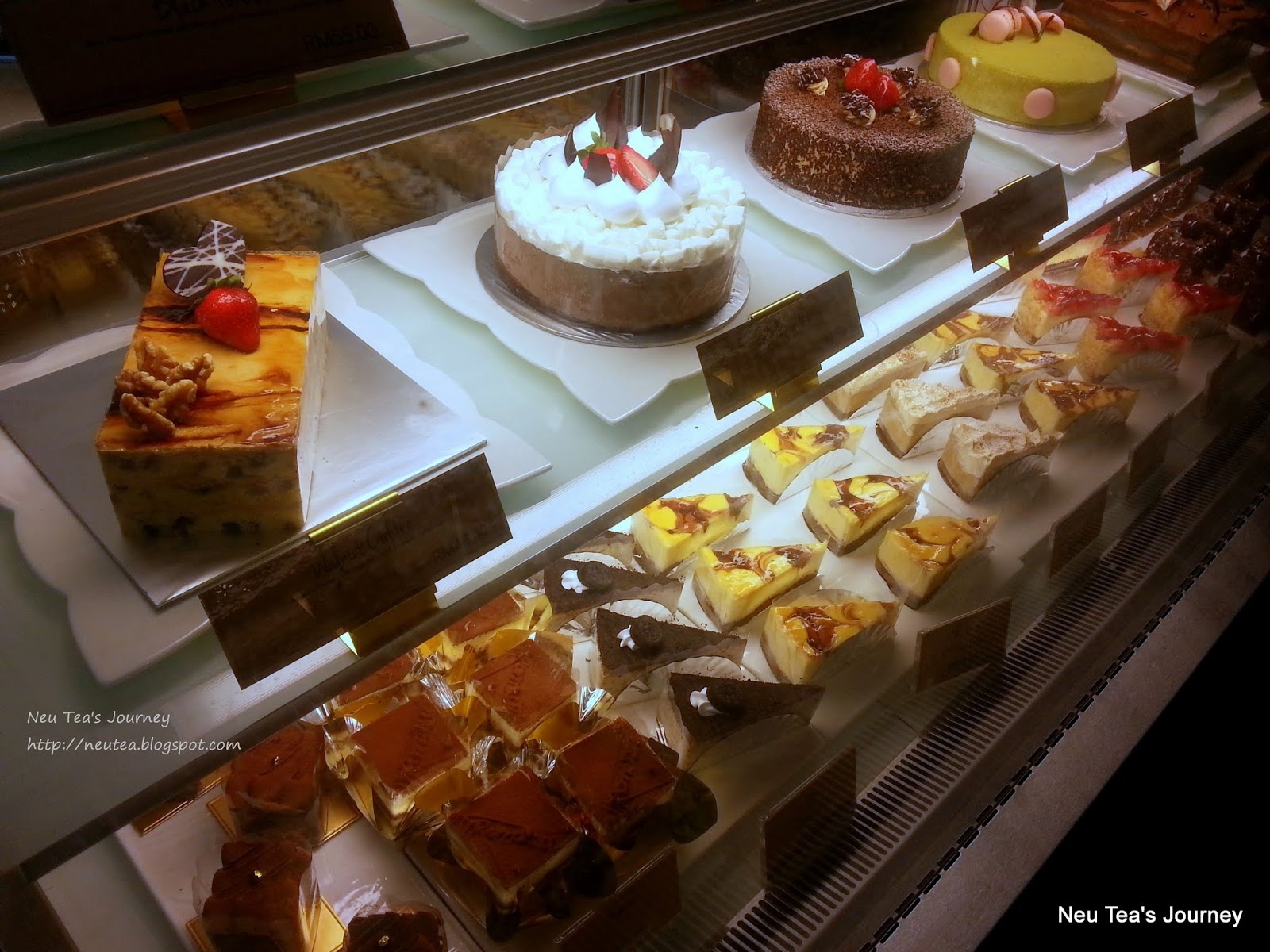 Neu Tea's Journey Niniq Bistro & Bakery at Taman Molek 百合花园