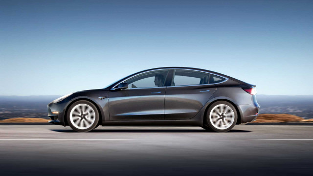 2020 Tesla Model 3 Review