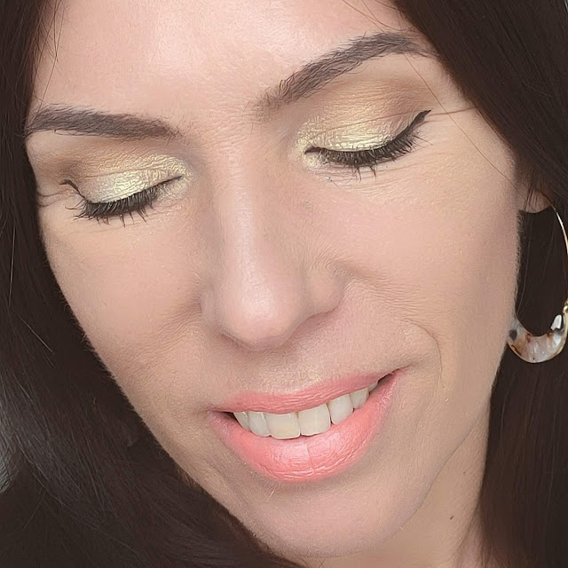 tercer look rostro Paleta de iluminadores de Wibo 17