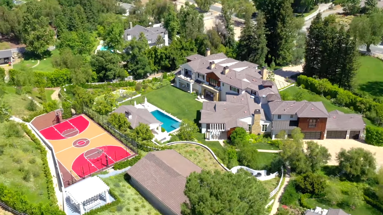 30 Photos vs. STEP INSIDE THE WEEKND CALABASAS HOUSE TOUR $24,995,000 - Luxury Home & Interior Design Tour