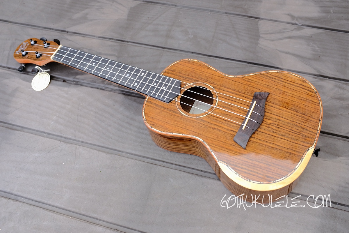 GOT A Ukulele reviews and Barnes and Mullins BMUK5C Concert - REVIEW