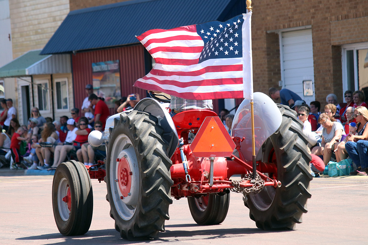 Hutchinson Herald, Menno, South Dakota July 6, 2017 Fourth of July