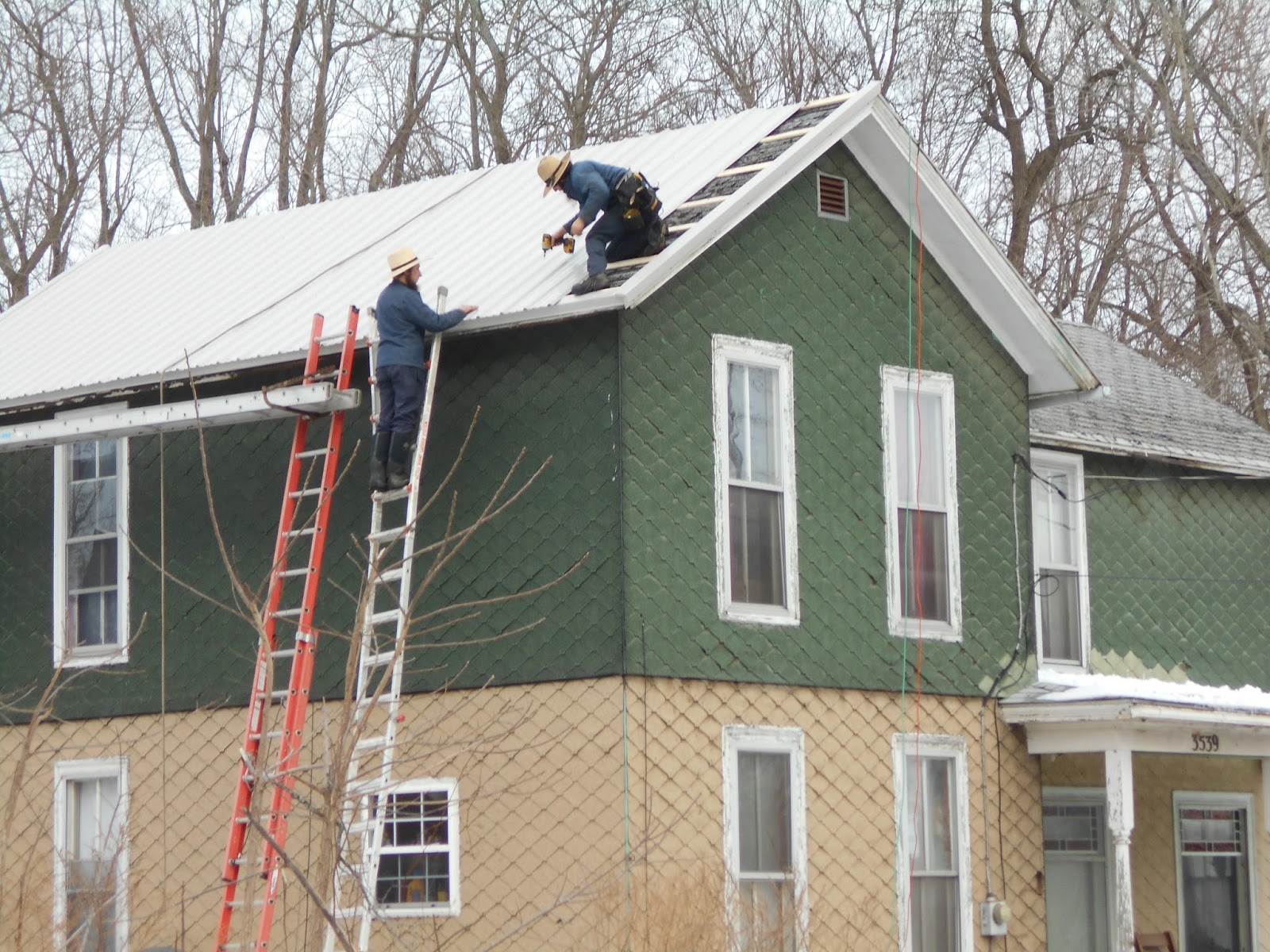 New York State of Mind AMISH ROOFERS IN MY TOWN
