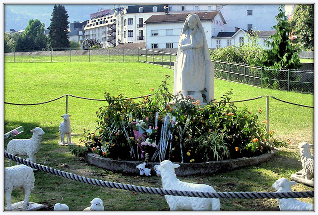 Bernadette (santa), Lourdes