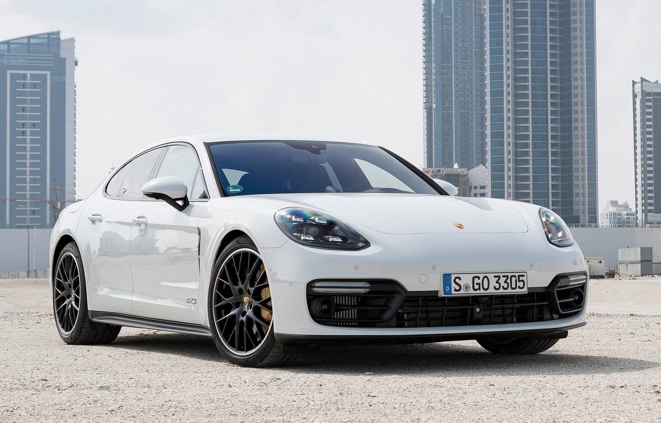Порше Панамера GTS 2019