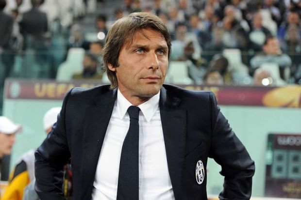 Antonio Conte Setuju Bimbing Chelsea 