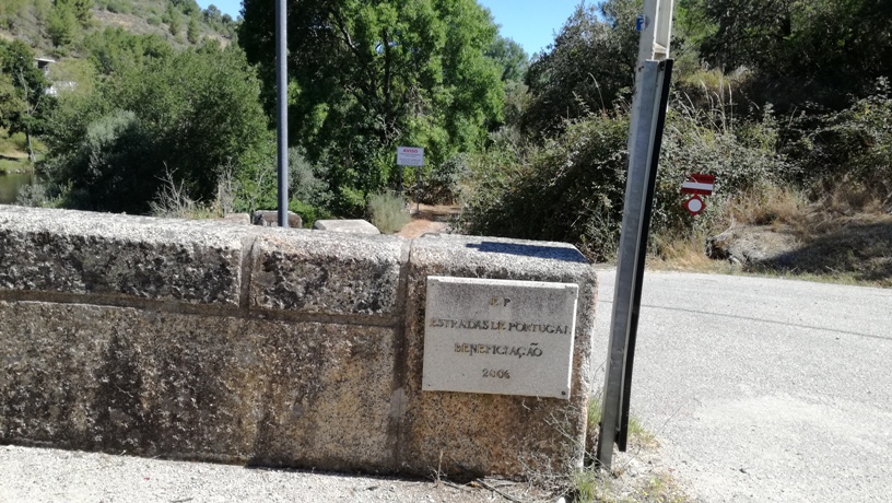 Placa requalificação da ponte Placa requalificação da ponte