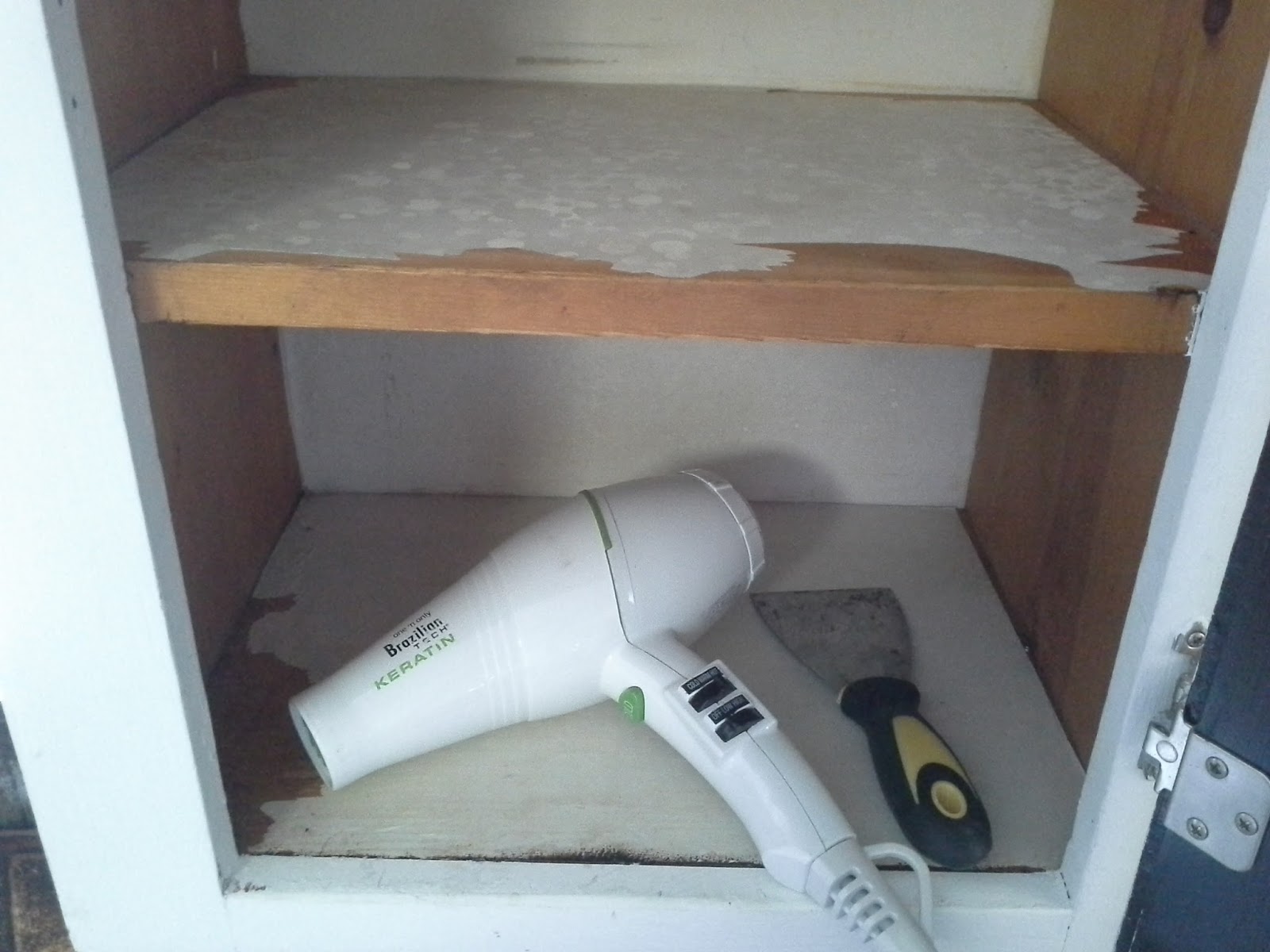 Lilly's Home Designs Lining Shelves With Contact Paper