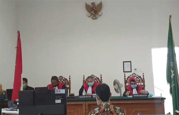 Muzni Zakaria di Pengadilan Tipikor Padang
