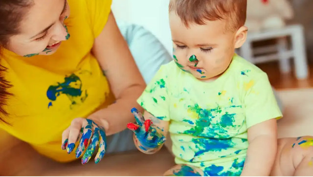 melukis-dengan-jari melukis dengan jari finger painting