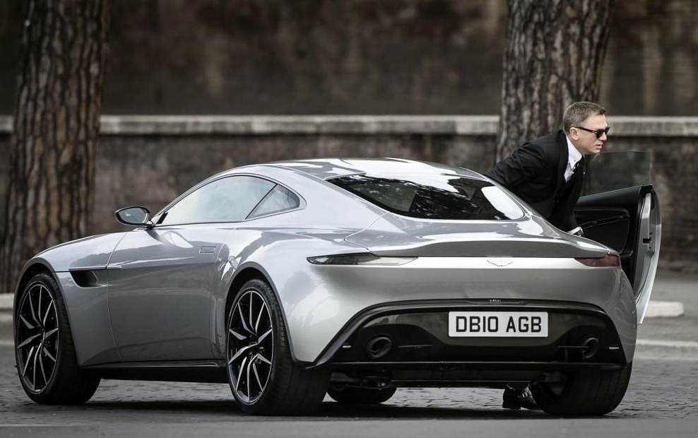 Aston Martin db10 2015