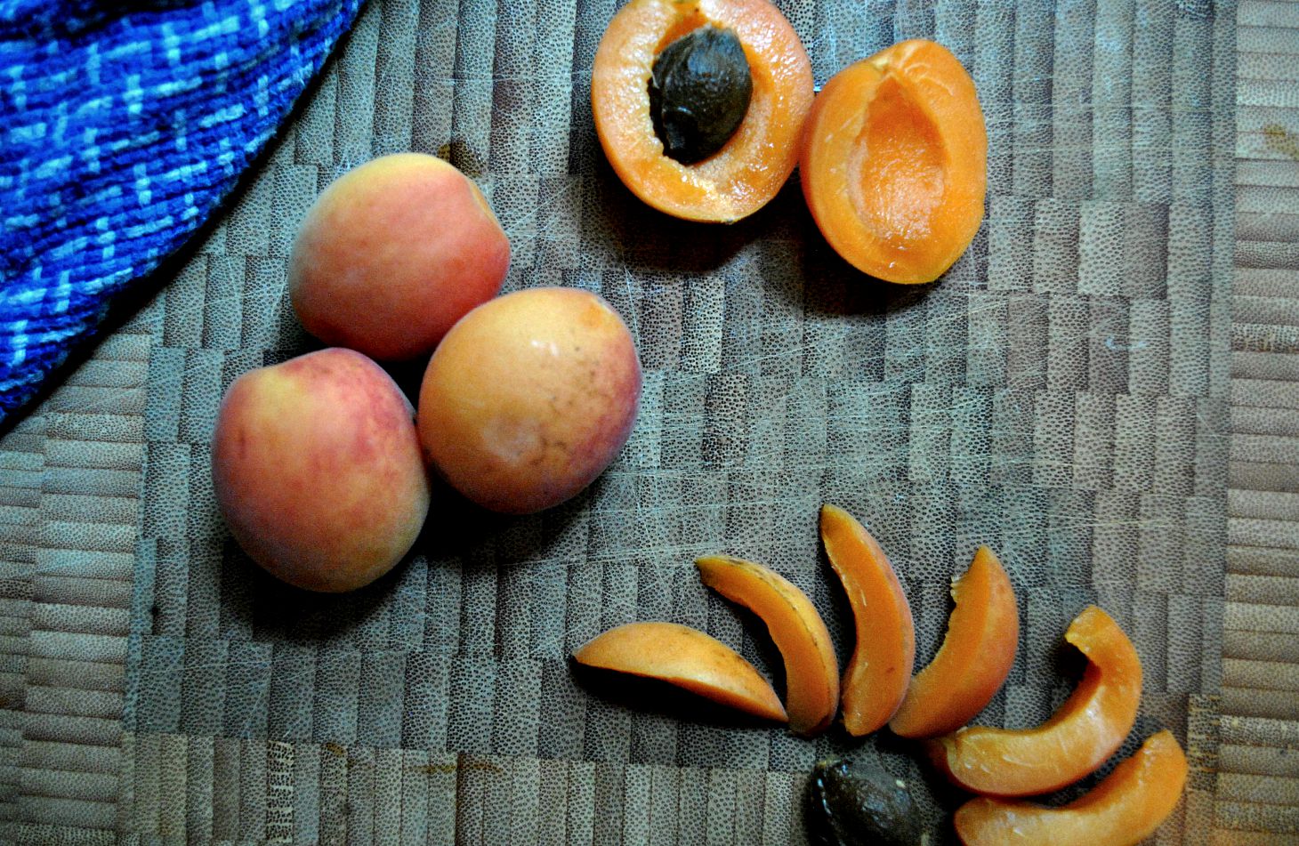 Henrianna Local Apricots