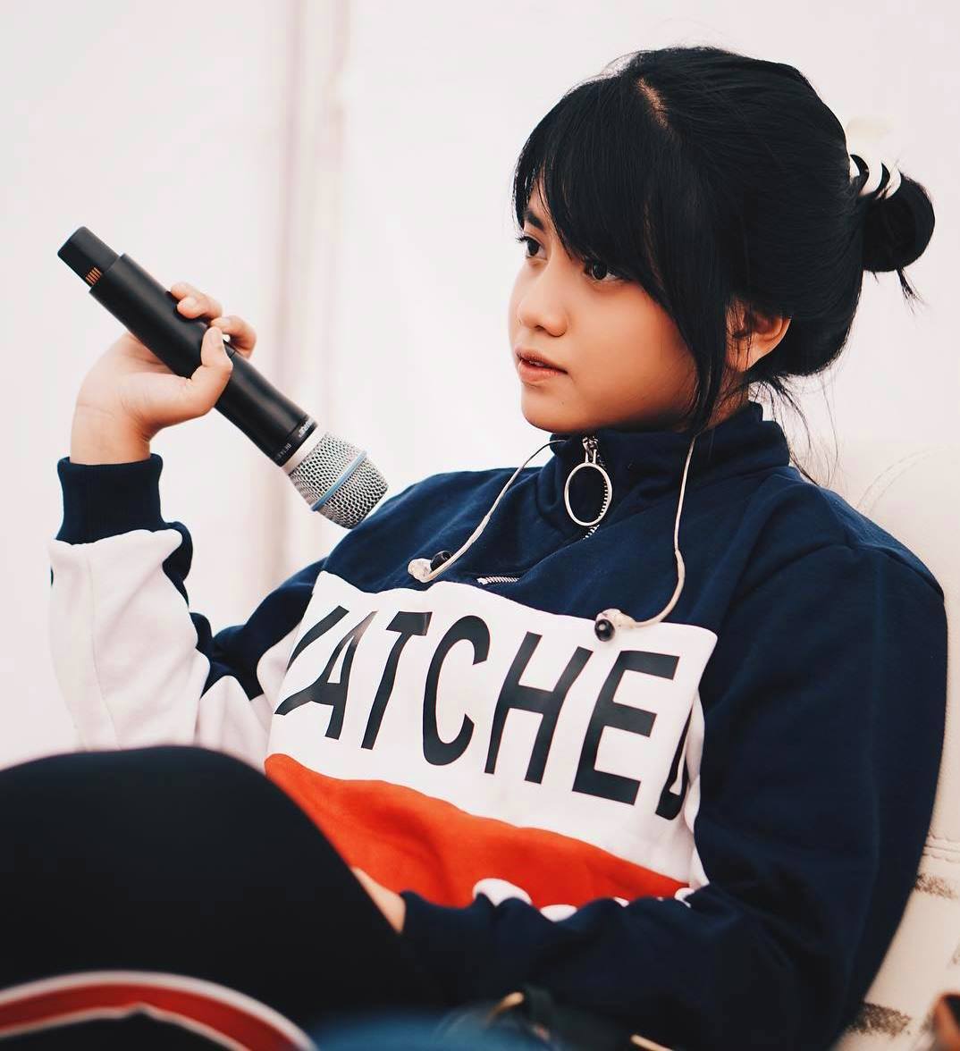 Lirik Lagu Hanin Dhiya Pupus