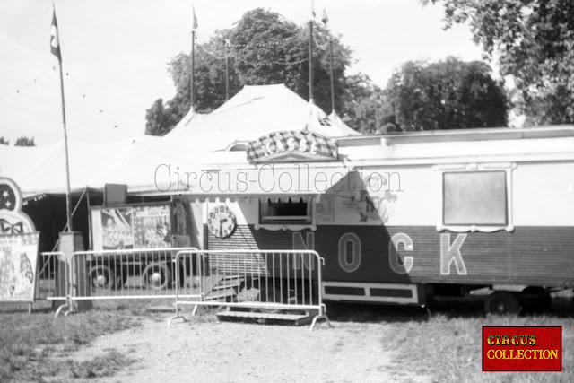 Roulotte caisse du Cirque Suisse  Nock 1961