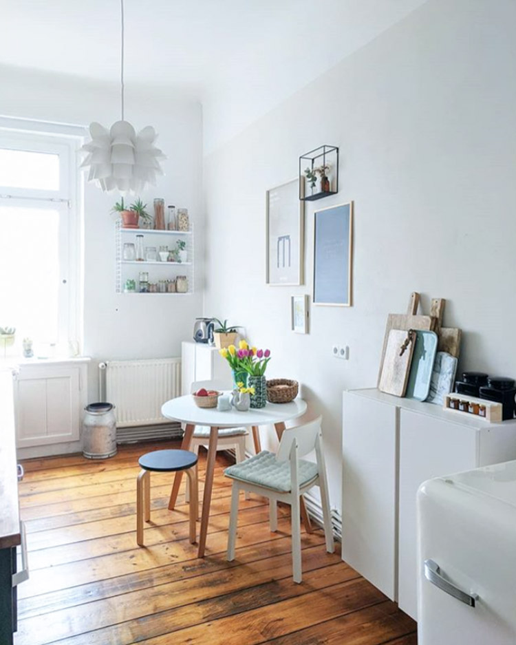 A Lovely, Inviting Berlin Flat Decorated on a Small Budget