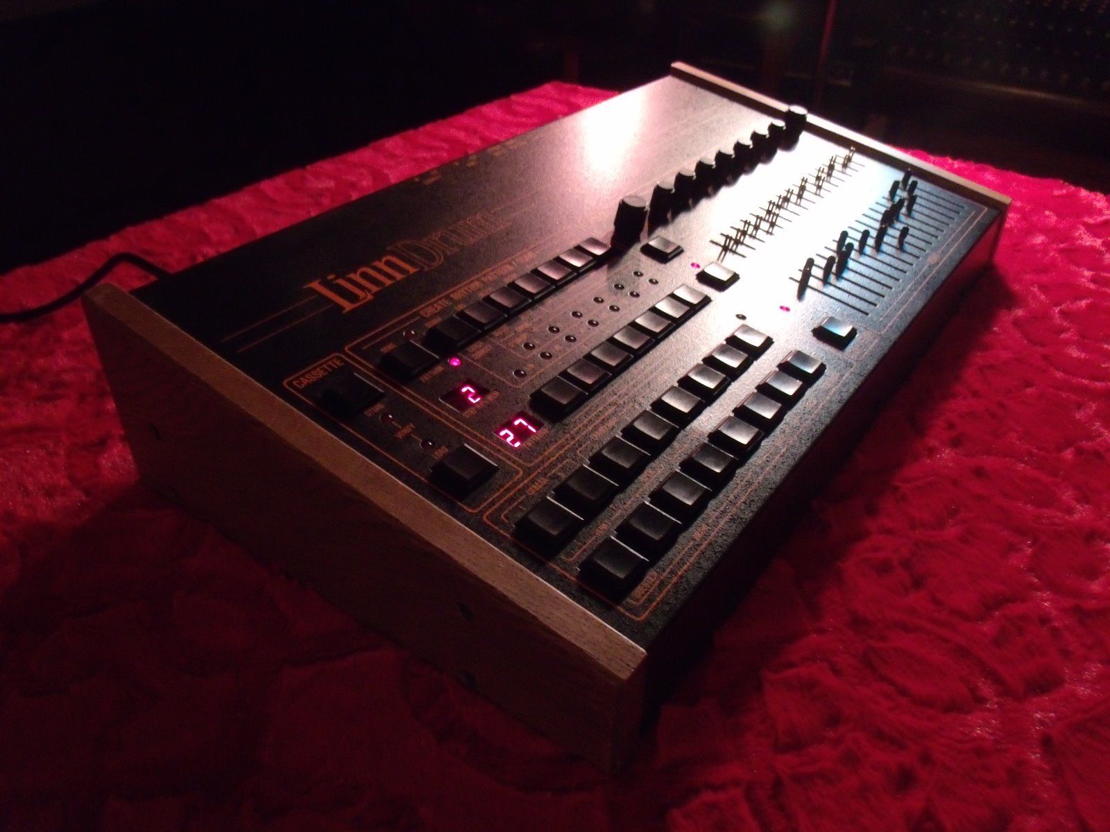 MATRIXSYNTH: Linndrum LM2 Vintage Drum Machine & Kawai SX-240 Track