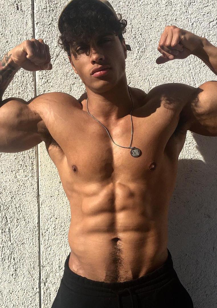 hot-black-dudes-strong-shirtless-body-huge-biceps-flex-mixed-sexy-bro