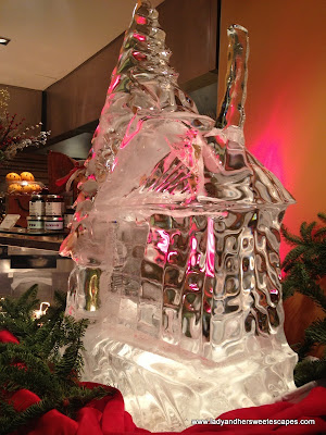 Christmas Ice Sculpture2