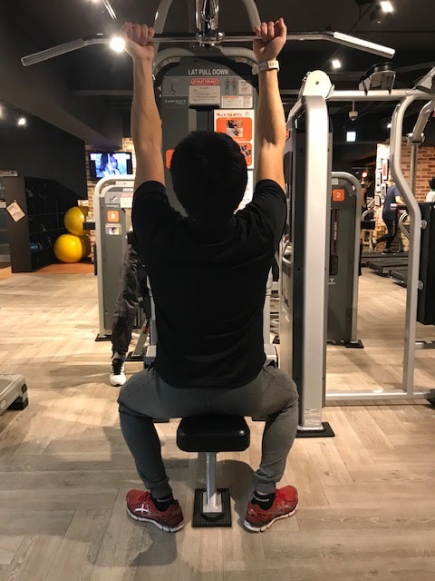 太郎のトレーニングブログ: ラットプルの握り方による効果の違い