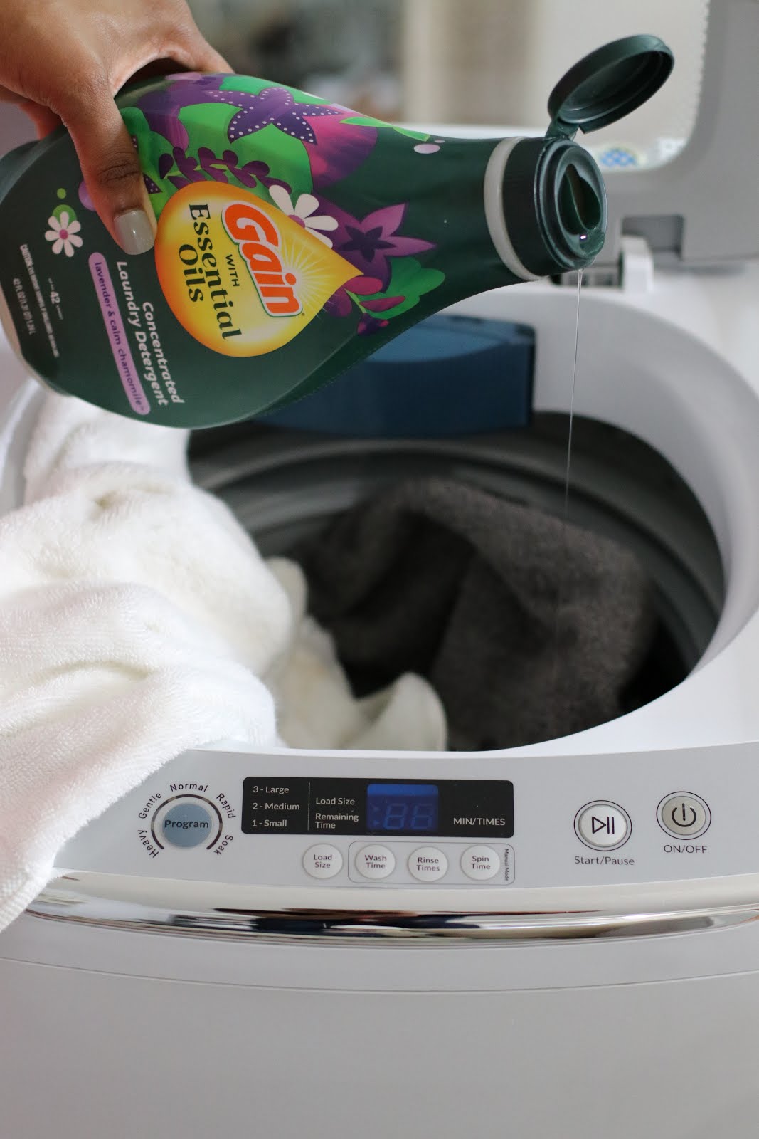 Revolutionize Your Laundry Routine: Unlock the Secret of Using Essenti– Ejis