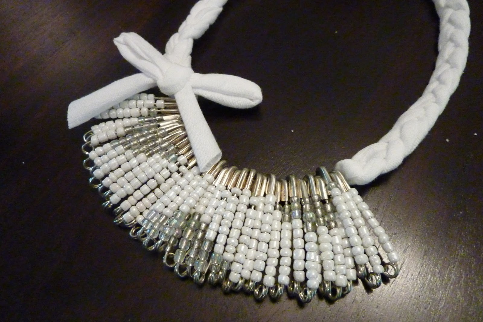 DIY Safety Pin Necklace ⋆ Tairalyn