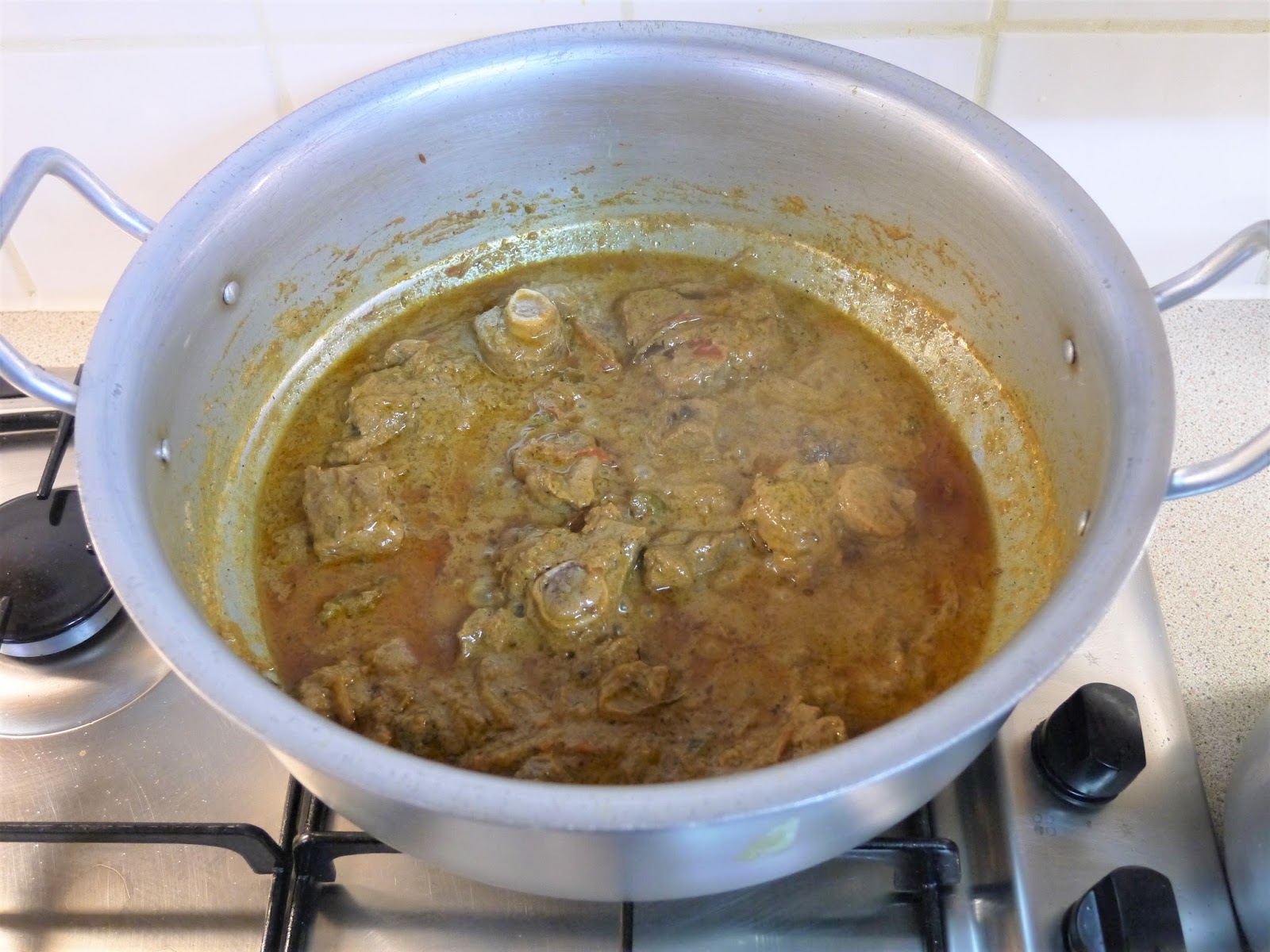 This Muslim Girl Bakes Lamb Biryani.