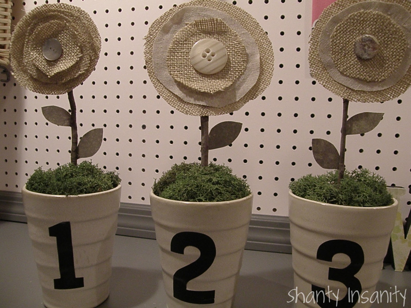 Shanty Insanity!: Burlap & Button Flowers