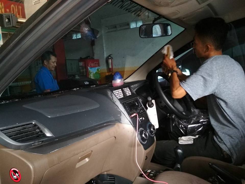Toko Kaca Film Mobil Kijang Kapsul Tangerang