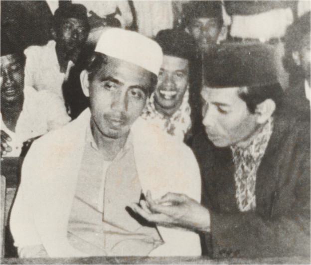 Siapa Sih Kiai Maimoen Zubair Itu? Santrijagad