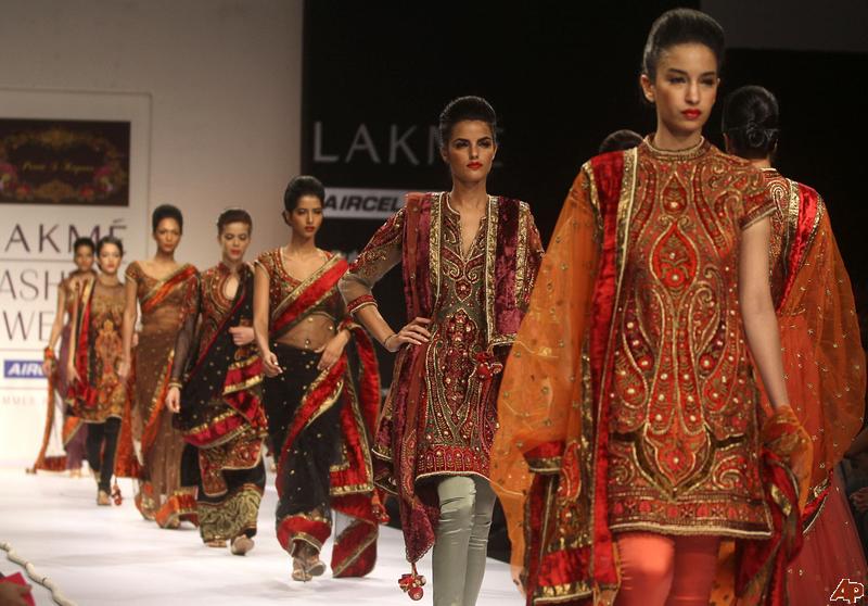 Download this India Lakme Fashion Week picture
