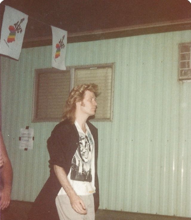 27 Intimate Photos of Celebrities From Backstage at Live Aid in 1985