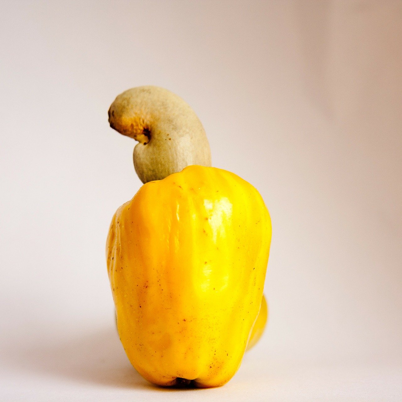 Here's What Nobody Ever Told You About Cashews