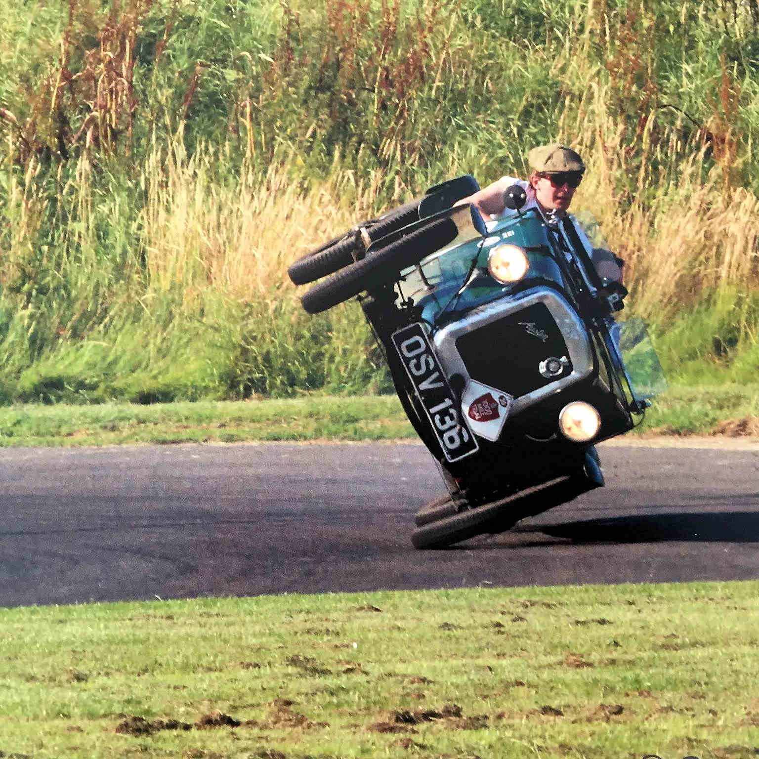Austin Seven Special: Roll over protection
