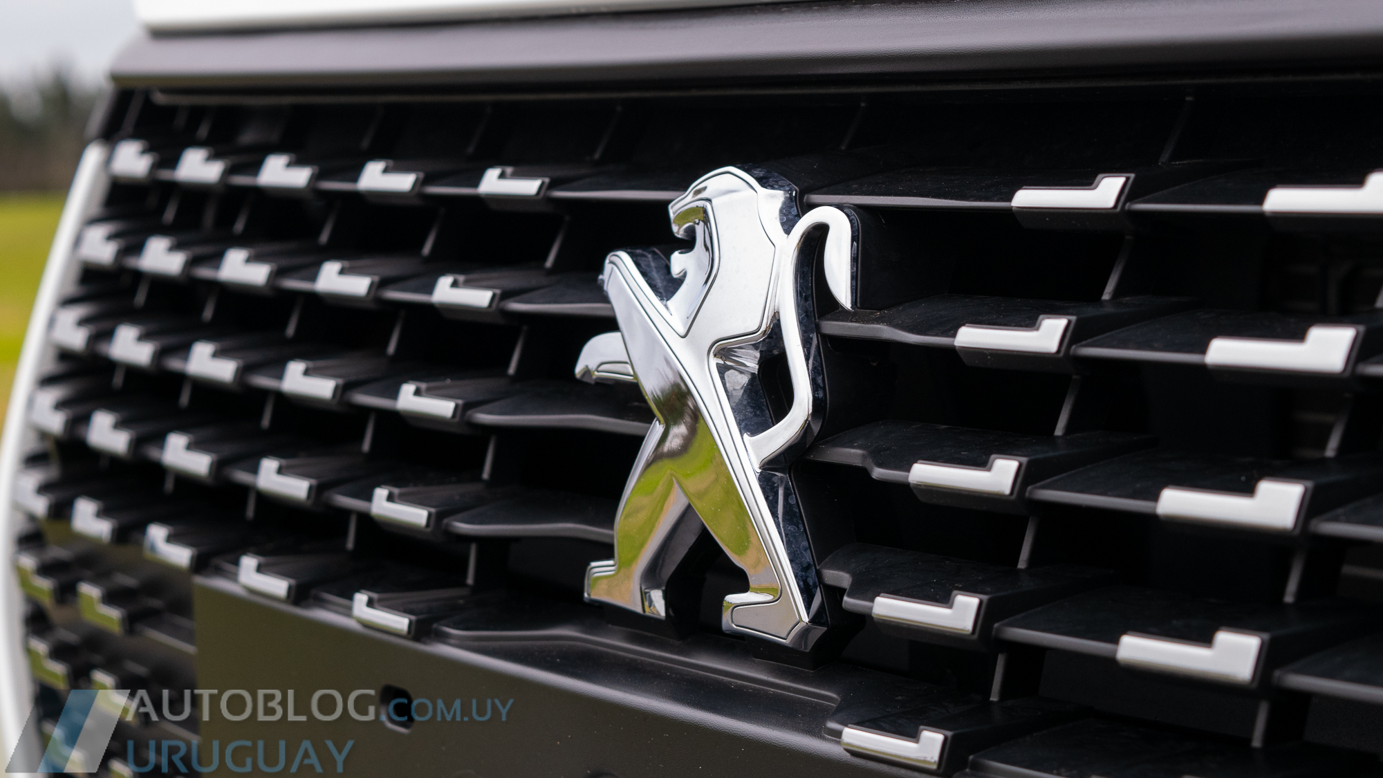 Autoblog Uruguay  : Contacto: Peugeot 208 Active 1.2 VTi 82  BVM5