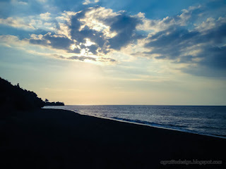 Peaceful Cloudy Evening Sunshine On Tropical Beach Horizon At Umeanyar Village North Bali Indonesia