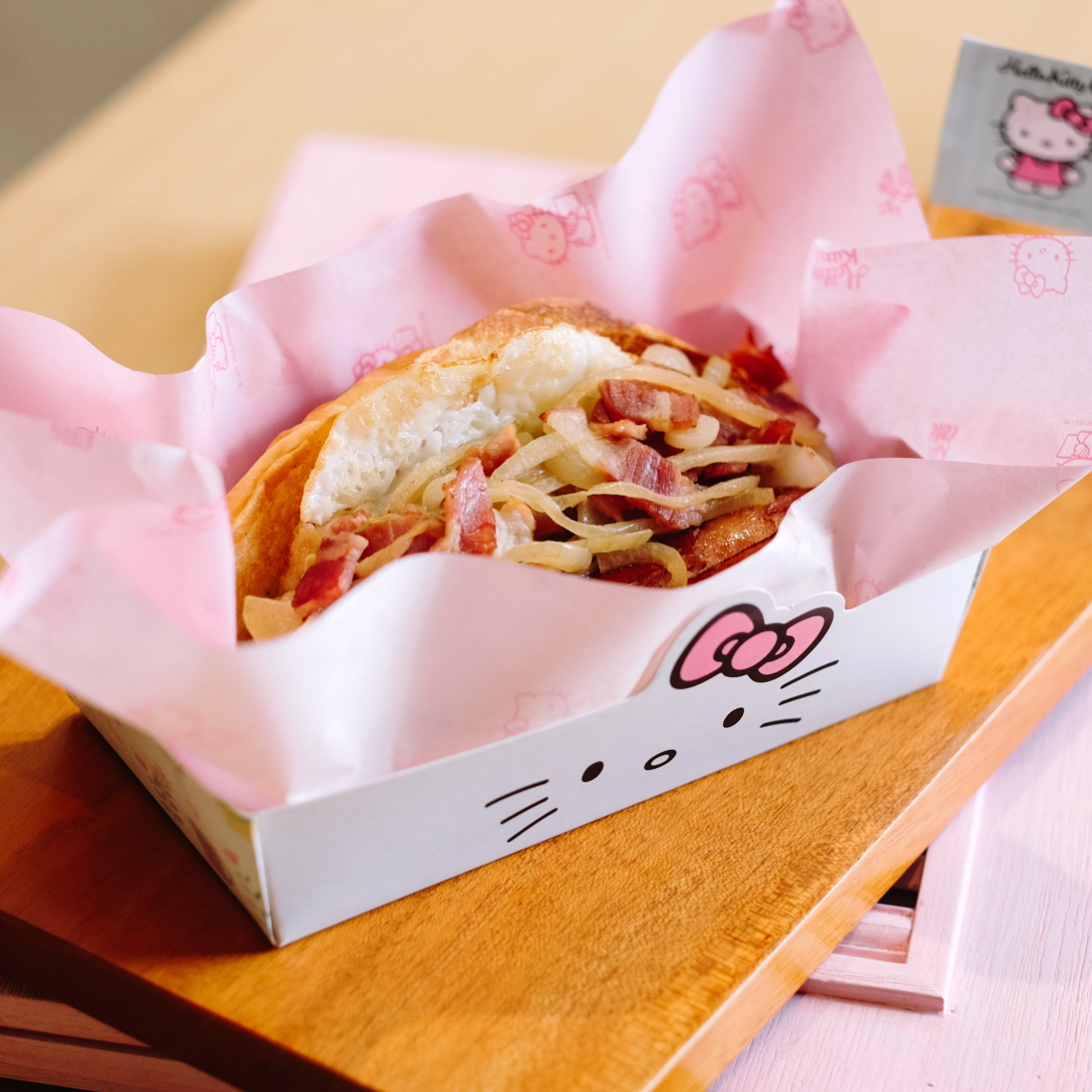 HELLO KITTY CAFE PANTAI INDAH KAPUK - JAKARTA - eatandtreats