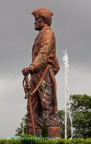 Patung Hamid Roesdi di Taman Simpang Balapan