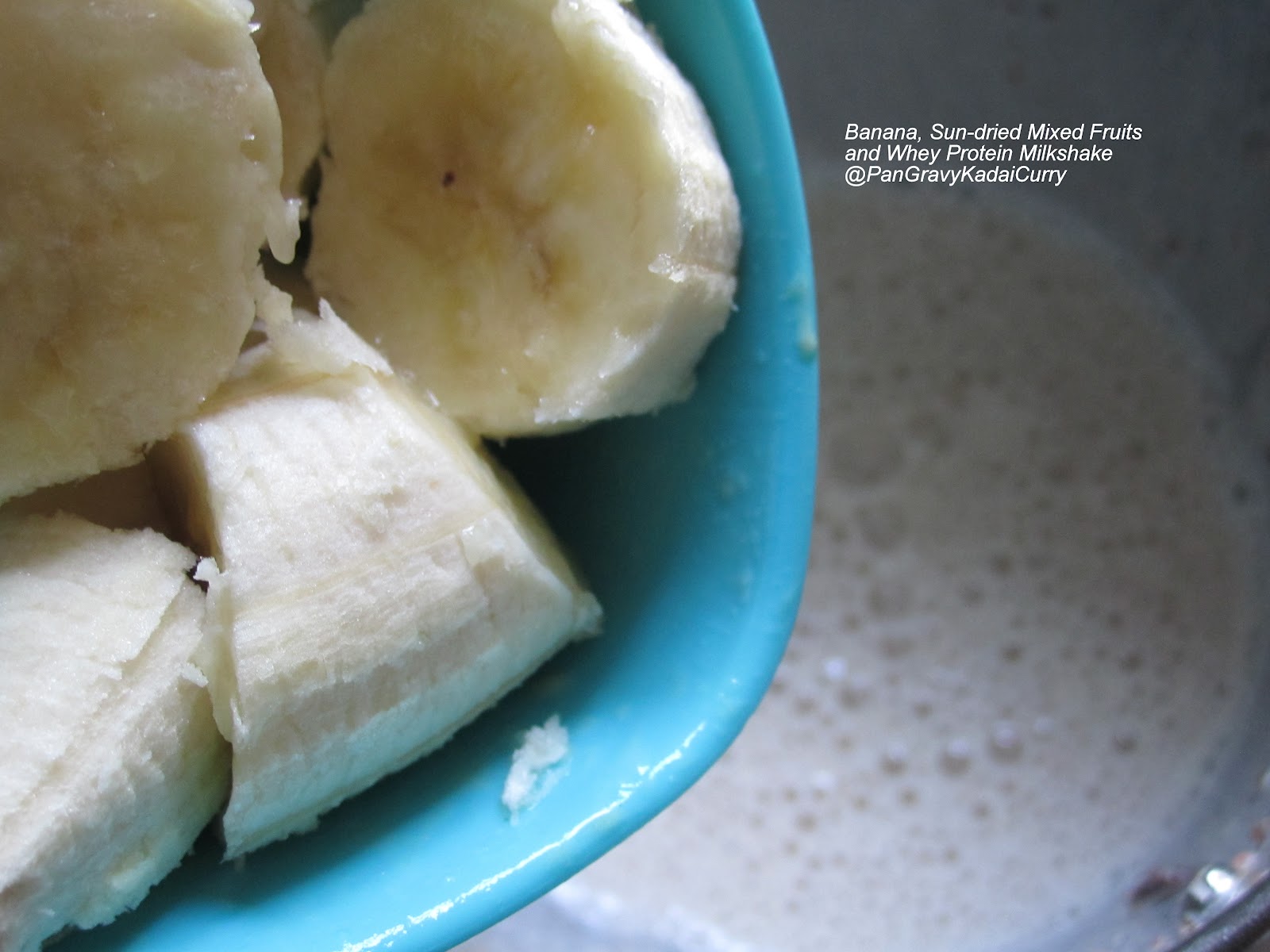 Pan Gravy Kadai Curry Banana, Mixed Sundried Fruits and Whey Protein