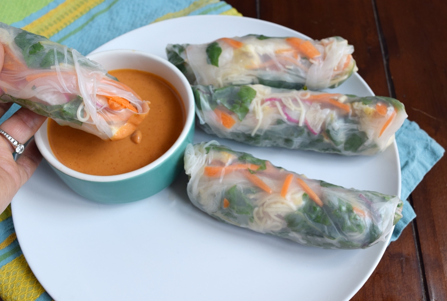 SUMMER SPRíNG ROLLS WíTH THáí PEáNUT SáUCE Healthy Food
